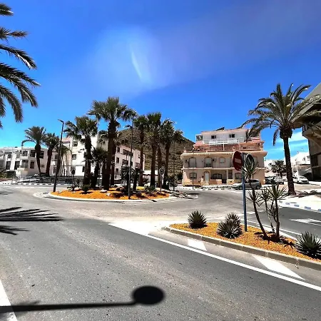 Apartamento En A 150 Metros De La Playa *