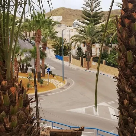 度假居 Apartamento En A 150 Metros De La Playa *